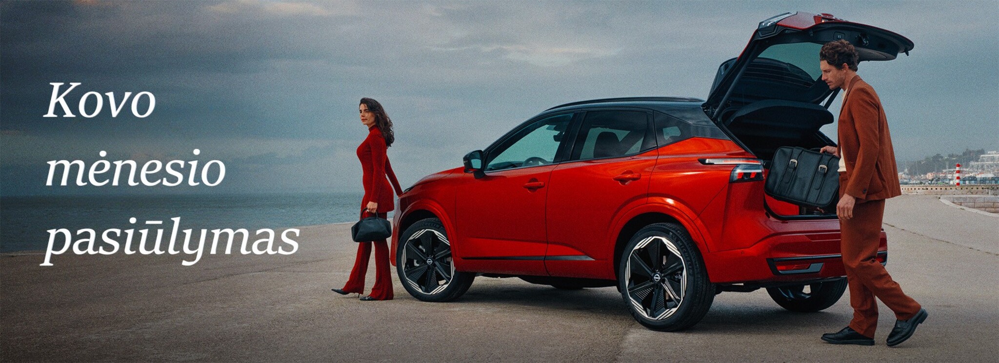 VIETOJE RAUDONŲ ROŽIŲ RINKITĖS RAUDONĄ „NISSAN QASHQAI“!