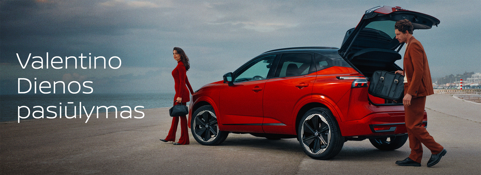 VIETOJE RAUDONŲ ROŽIŲ RINKITĖS RAUDONĄ „NISSAN QASHQAI“!